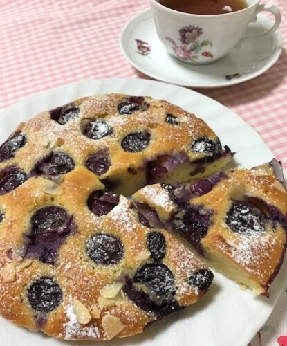 ぶとうとアーモンドのケーキ