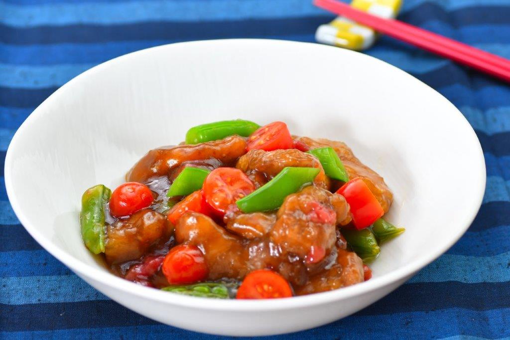 梅味の豚肉とスナップエンドウの酢豚