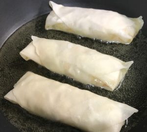 キャベツと貝柱の春巻き