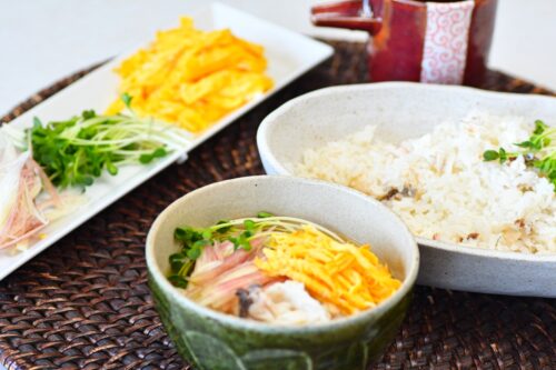 山椒香味油で食べる鯛めし