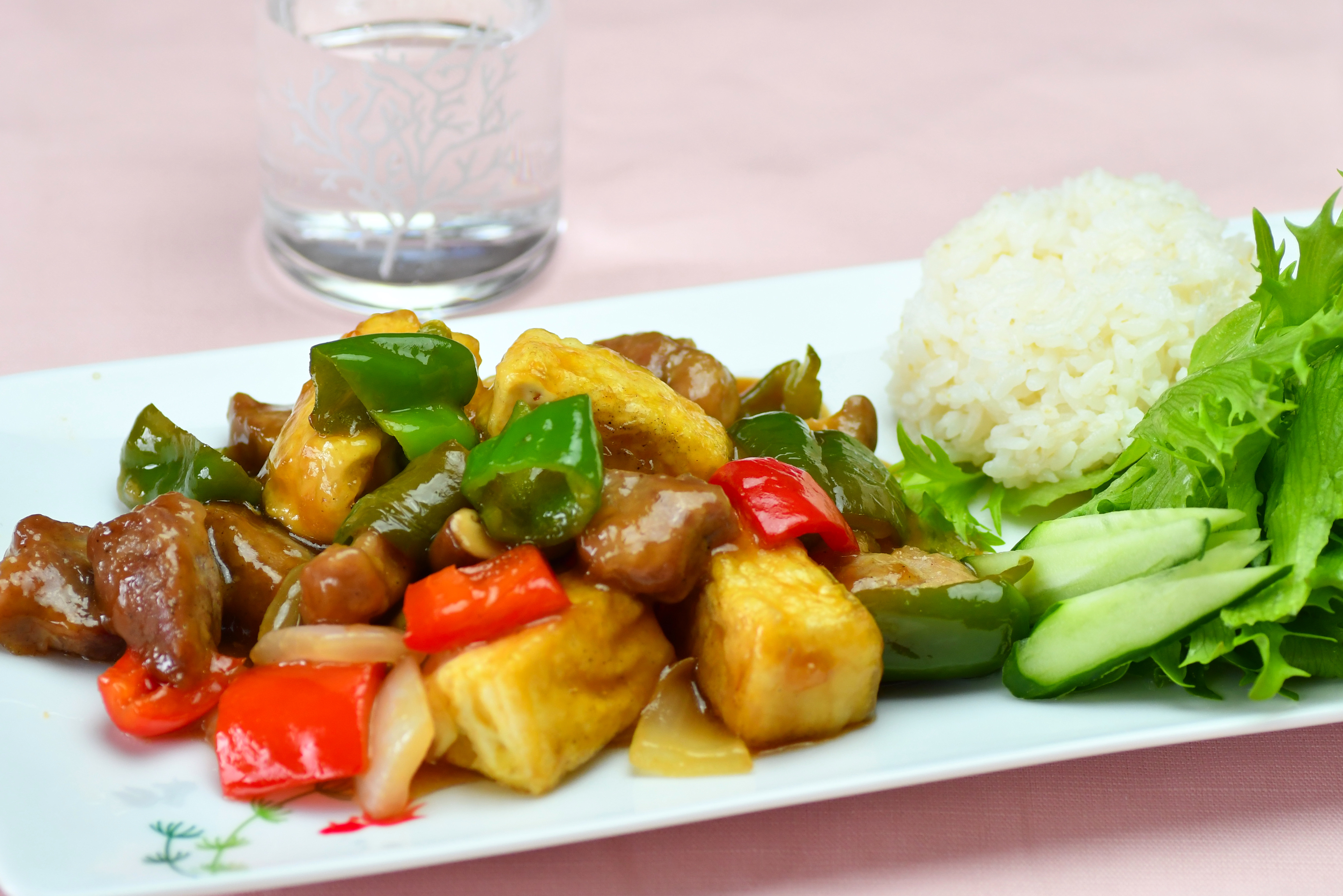豆腐と野菜たっぷりの酢豚プレート