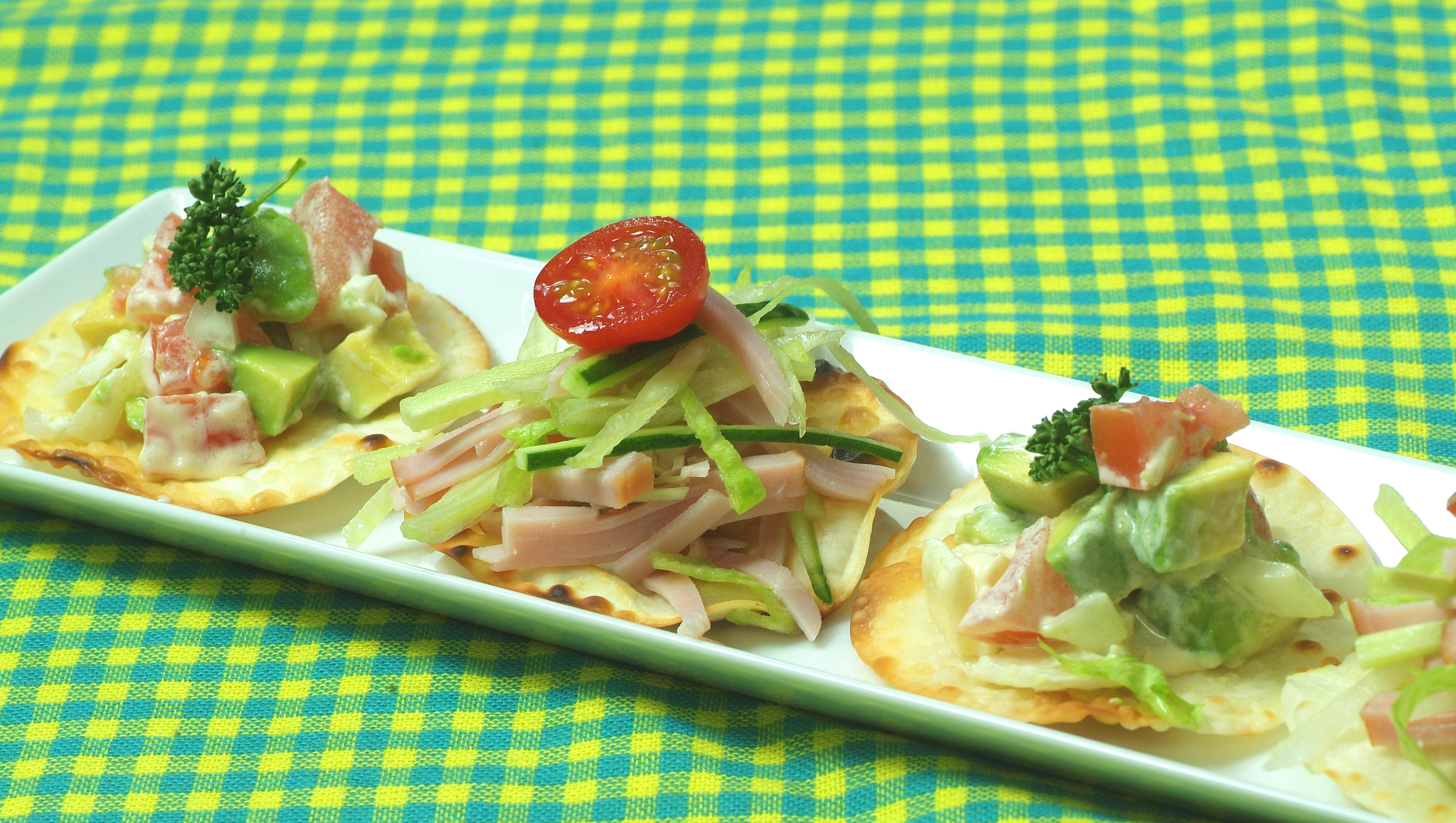 野菜たっぷりの餃子の皮カナッペ